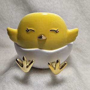 Bath & Body Works Yellow and Gold Chick Single Wick Candle Holder